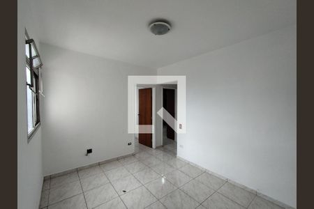 Quarto 2 de apartamento para alugar com 2 quartos, 50m² em Vila Vermelha, São Paulo
