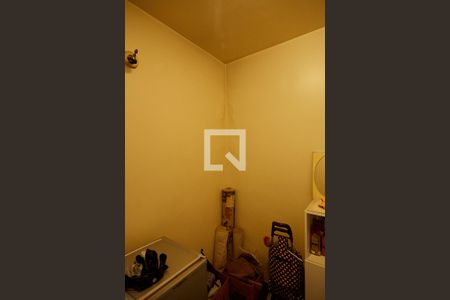 Apartamento à venda com 120m², 3 quartos e 2 vagas Apartamento à venda com 120m², 3 quartos e 2 vagasQuarto serviço