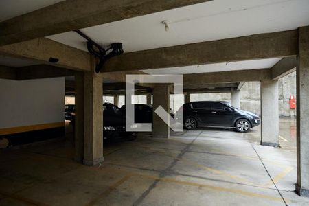 Apartamento à venda com 120m², 3 quartos e 2 vagas Apartamento à venda com 120m², 3 quartos e 2 vagasEstacionamento