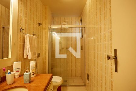 Apartamento à venda com 120m², 3 quartos e 2 vagas Apartamento à venda com 120m², 3 quartos e 2 vagasBanheiro Social