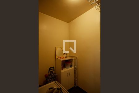 Apartamento à venda com 120m², 3 quartos e 2 vagas Apartamento à venda com 120m², 3 quartos e 2 vagasQuarto serviço