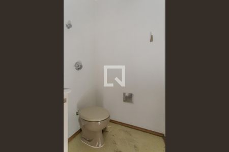 Casa à venda com 221m², 4 quartos e 3 vagas Casa à venda com 221m², 4 quartos e 3 vagasBanheiro 2