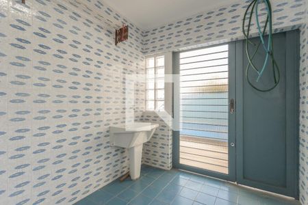 Casa à venda com 221m², 4 quartos e 3 vagas Casa à venda com 221m², 4 quartos e 3 vagasÁrea de Serviço