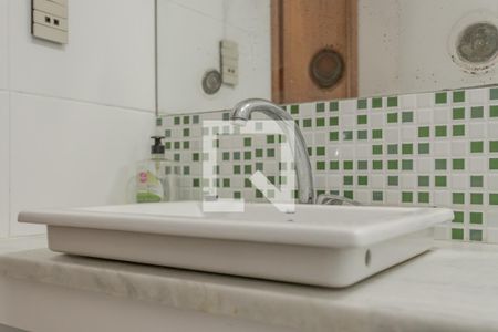 Casa à venda com 221m², 4 quartos e 3 vagas Casa à venda com 221m², 4 quartos e 3 vagasBanheiro 1