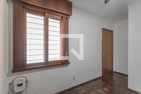 Casa à venda com 221m², 4 quartos e 3 vagas Casa à venda com 221m², 4 quartos e 3 vagasEscritório