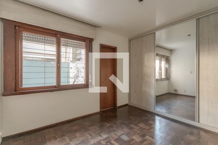 Casa à venda com 221m², 4 quartos e 3 vagas Casa à venda com 221m², 4 quartos e 3 vagasSuíte