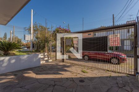 Casa à venda com 221m², 4 quartos e 3 vagas Casa à venda com 221m², 4 quartos e 3 vagasÁrea externa