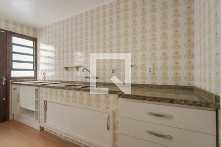 Casa à venda com 221m², 4 quartos e 3 vagas Casa à venda com 221m², 4 quartos e 3 vagasCozinha