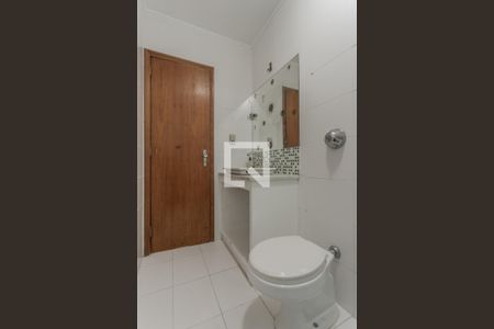 Casa à venda com 221m², 4 quartos e 3 vagas Casa à venda com 221m², 4 quartos e 3 vagasBanheiro 1