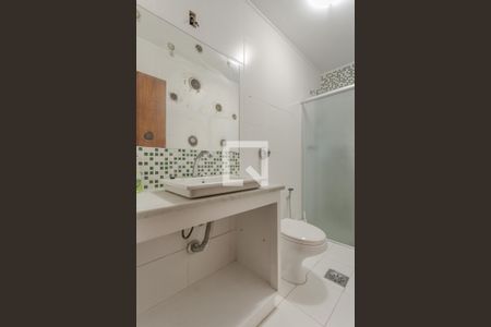 Casa à venda com 221m², 4 quartos e 3 vagas Casa à venda com 221m², 4 quartos e 3 vagasBanheiro 1