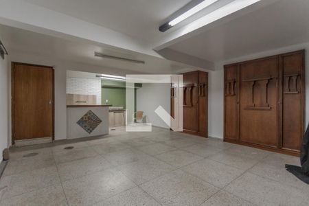 Casa à venda com 221m², 4 quartos e 3 vagas Casa à venda com 221m², 4 quartos e 3 vagasGaragem