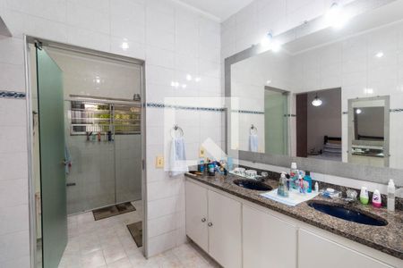 Casa à venda com 363m², 4 quartos e 3 vagas Casa à venda com 363m², 4 quartos e 3 vagasBanheiro da Suíte