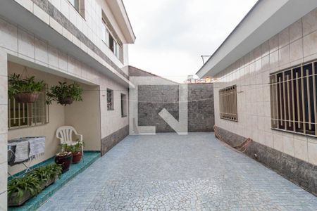 Casa à venda com 363m², 4 quartos e 3 vagas Casa à venda com 363m², 4 quartos e 3 vagasQuintal