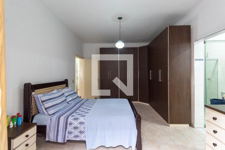 Casa à venda com 363m², 4 quartos e 3 vagas Casa à venda com 363m², 4 quartos e 3 vagasQuarto Suíte