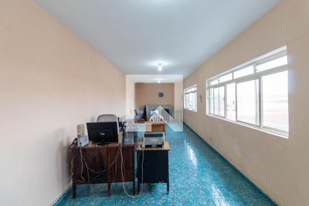 Casa à venda com 363m², 4 quartos e 3 vagas Casa à venda com 363m², 4 quartos e 3 vagasSalão de Festas