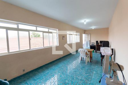 Casa à venda com 363m², 4 quartos e 3 vagas Casa à venda com 363m², 4 quartos e 3 vagasSalão de Festas