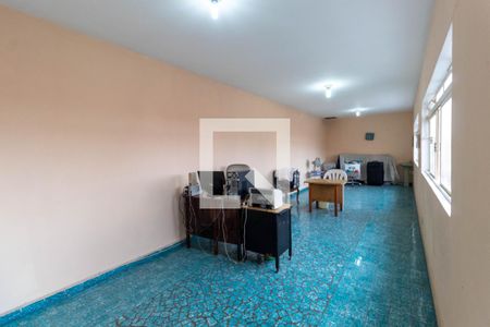 Casa à venda com 363m², 4 quartos e 3 vagas Casa à venda com 363m², 4 quartos e 3 vagasSalão de Festas