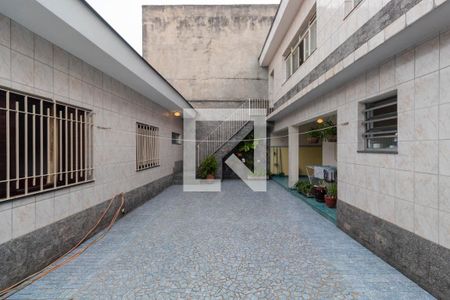 Casa à venda com 363m², 4 quartos e 3 vagas Casa à venda com 363m², 4 quartos e 3 vagasQuintal
