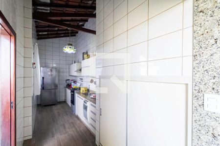 Casa à venda com 257m², 4 quartos e 4 vagasCozinha