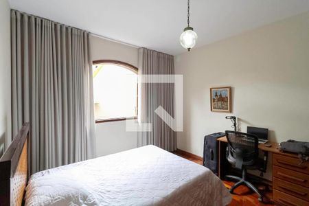 Casa à venda com 257m², 4 quartos e 4 vagasQuarto 3