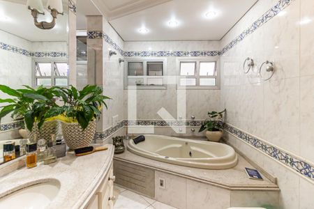 Apartamento à venda com 200m², 3 quartos e 1 vagaBanheiro da Suíte