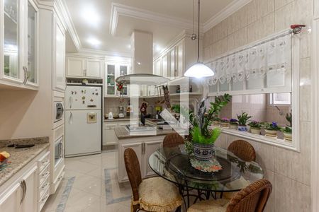 Apartamento à venda com 200m², 3 quartos e 1 vagaCozinha