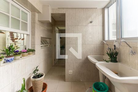 Apartamento à venda com 200m², 3 quartos e 1 vagaÁrea de Serviço