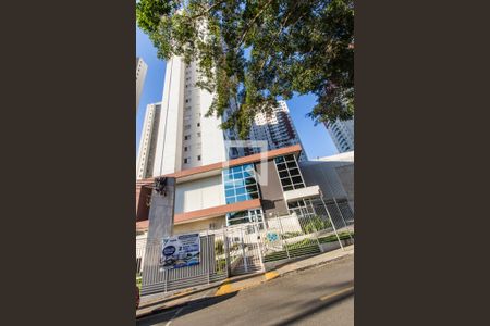 Apartamento para alugar com 70m², 2 quartos e 2 vagasFachada