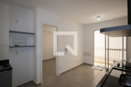 Sala e Cozinha de apartamento à venda com 1 quarto, 29m² em Parque Vitoria, São Paulo