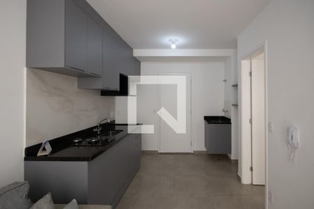 Sala e Cozinha de apartamento à venda com 1 quarto, 29m² em Parque Vitoria, São Paulo