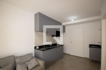 Sala e Cozinha de apartamento à venda com 1 quarto, 29m² em Parque Vitoria, São Paulo