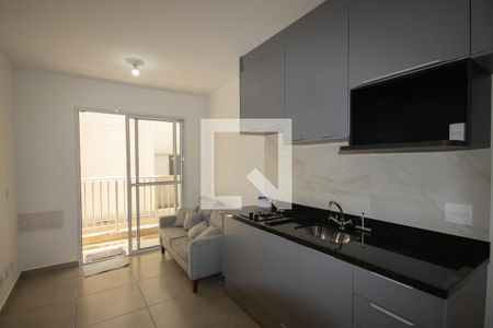 Sala e Cozinha de apartamento à venda com 1 quarto, 29m² em Parque Vitoria, São Paulo