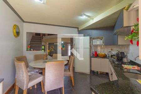 Casa à venda com 117m², 3 quartos e 2 vagas Casa à venda com 117m², 3 quartos e 2 vagasCozinha