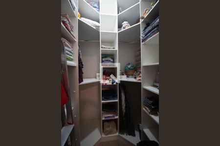 Apartamento à venda com 80m², 2 quartos e sem vaga Apartamento à venda com 80m², 2 quartos e sem vagaQuarto - Closet