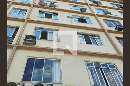 Apartamento à venda com 80m², 2 quartos e sem vaga Apartamento à venda com 80m², 2 quartos e sem vagaFachada