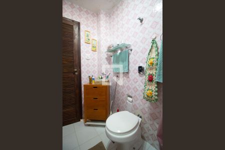 Apartamento à venda com 80m², 2 quartos e sem vaga Apartamento à venda com 80m², 2 quartos e sem vagaBanheiro social