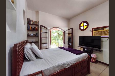 Casa à venda com 400m², 4 quartos e 5 vagasSuíte 3