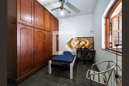 Casa à venda com 400m², 4 quartos e 5 vagasSuíte 1