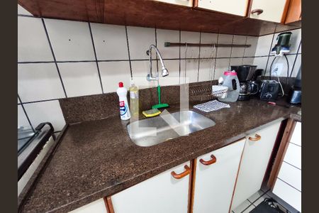 Casa à venda com 400m², 4 quartos e 5 vagasCozinha 2