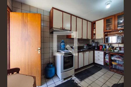 Casa à venda com 400m², 4 quartos e 5 vagasCozinha 2