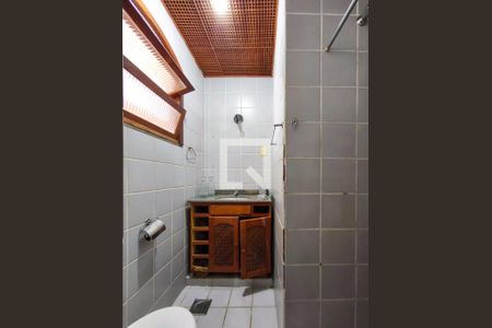 Casa à venda com 400m², 4 quartos e 5 vagasBanheiro da Suíte 1