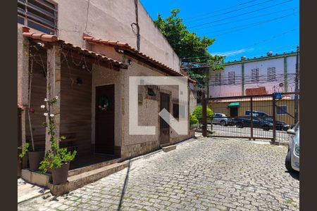 Casa à venda com 400m², 4 quartos e 5 vagasFachada