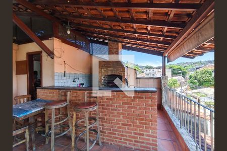 Casa à venda com 400m², 4 quartos e 5 vagasChurrasqueira