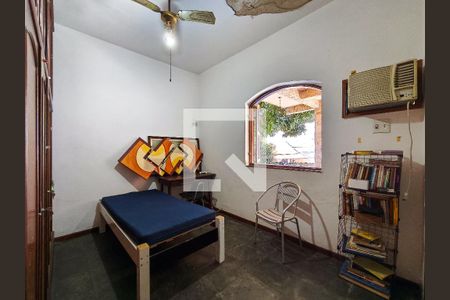 Casa à venda com 400m², 4 quartos e 5 vagasSuíte 1