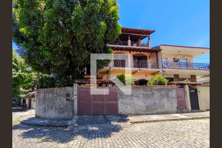 Casa à venda com 400m², 4 quartos e 5 vagasFachada