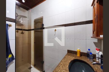 Casa à venda com 400m², 4 quartos e 5 vagasBanheiro da Suíte 3