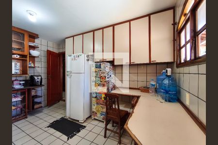 Casa à venda com 400m², 4 quartos e 5 vagasCozinha 2