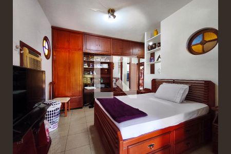 Casa à venda com 400m², 4 quartos e 5 vagasSuíte 3