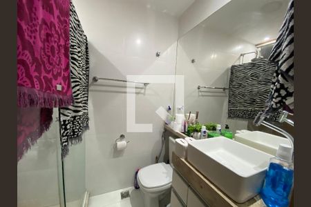 Apartamento para alugar com 60m², 2 quartos e sem vagaBanheiro