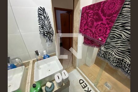 Apartamento para alugar com 60m², 2 quartos e sem vagaBanheiro